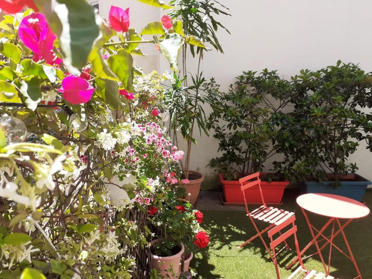 Olive Tree 0*, Bari İtalya